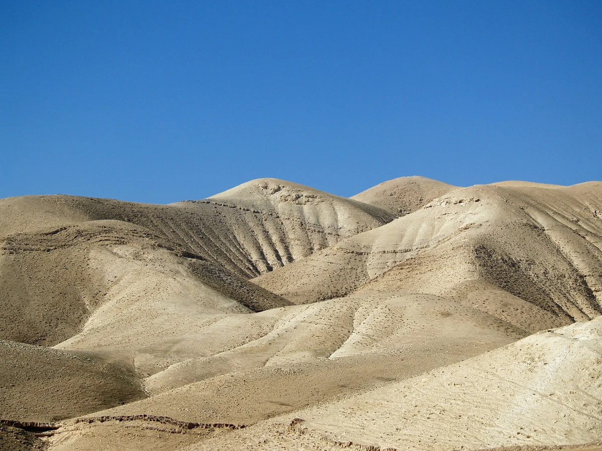 The hills of the Judean Desert on a Judean Desert jeep tour from Jerusalem